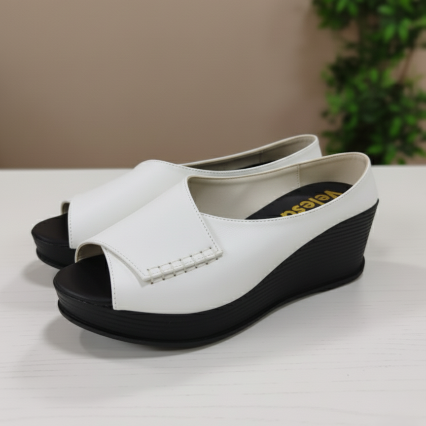 Gray helmet for bikers