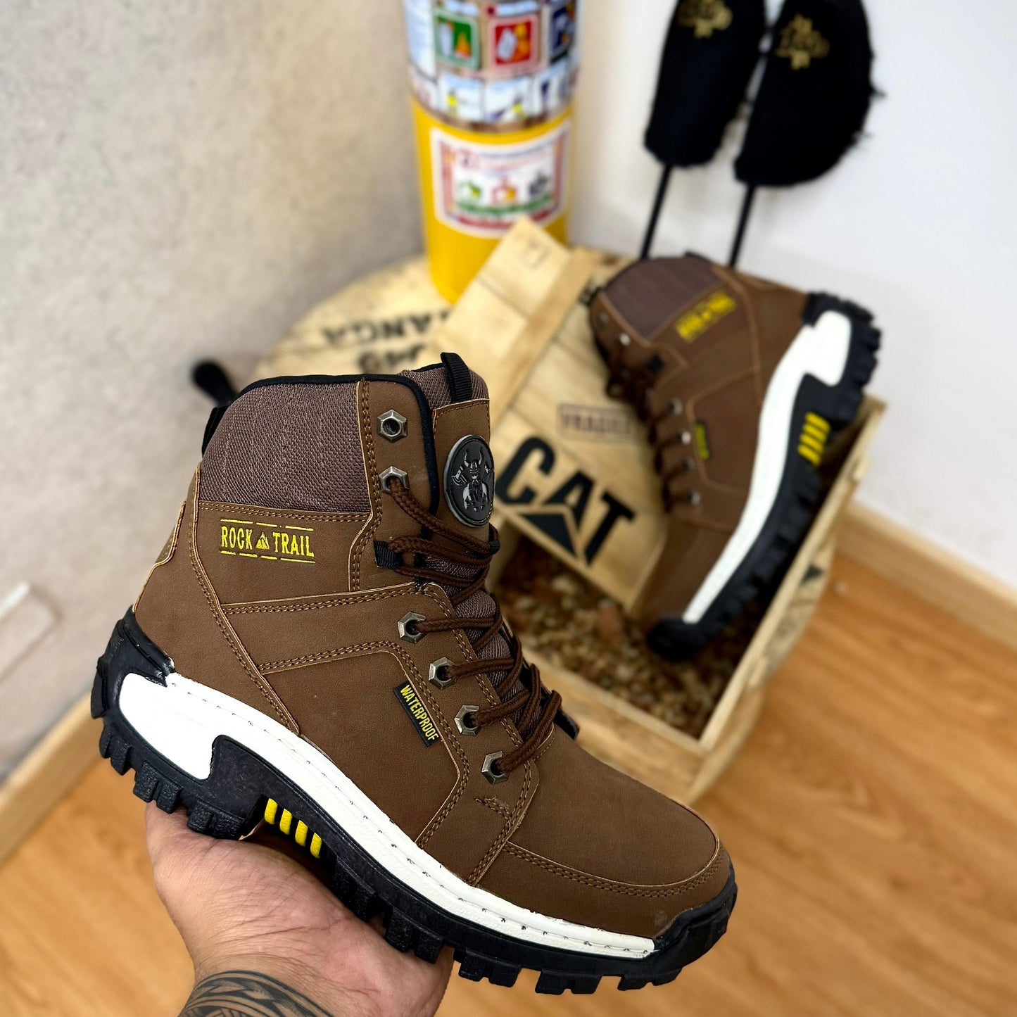 BOTAS ROCK & TRAIL TIPO CAT - EDICIÓN LIMITADA